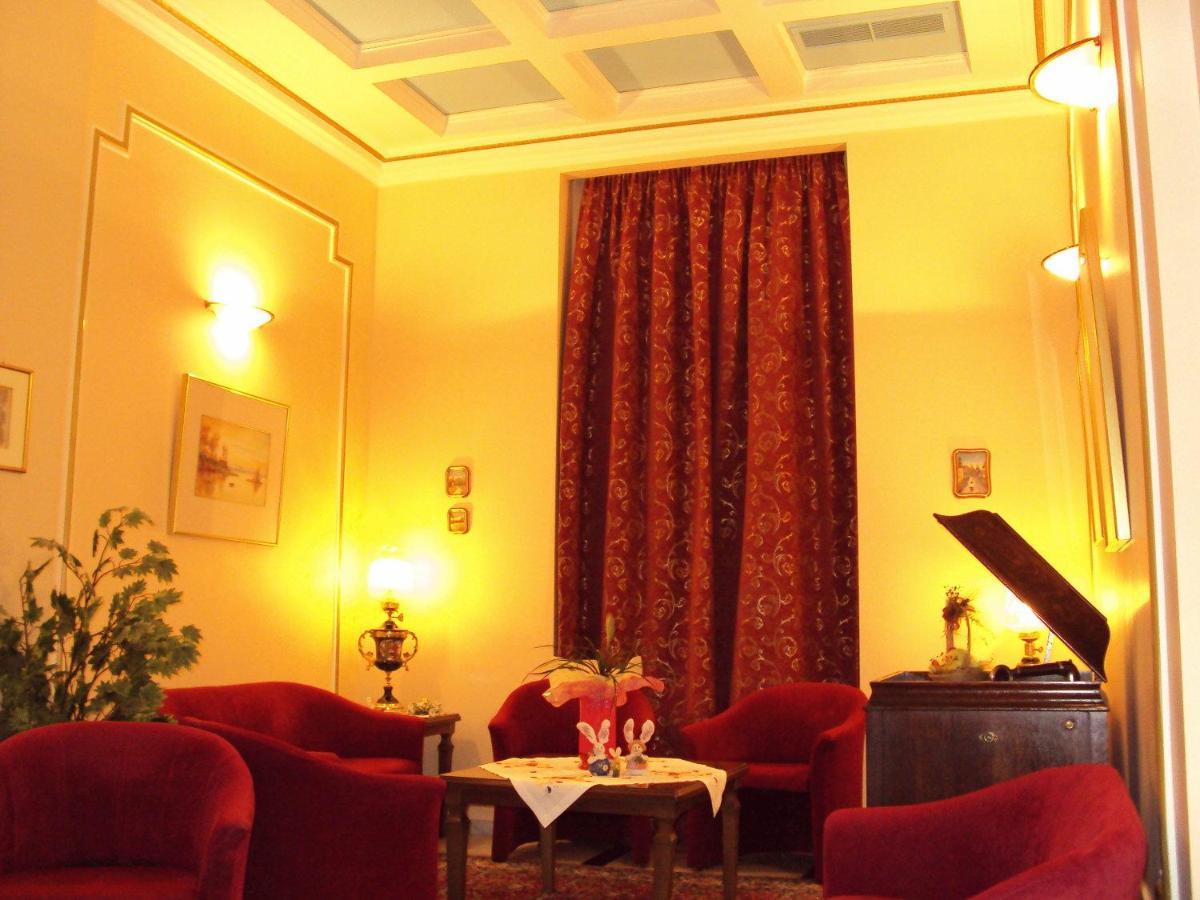 Astoria Hotel Traditional Komotini Exteriör bild