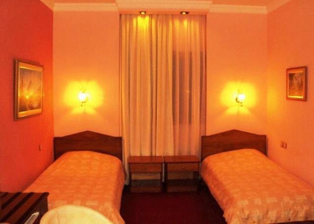 Astoria Hotel Traditional Komotini Rum bild