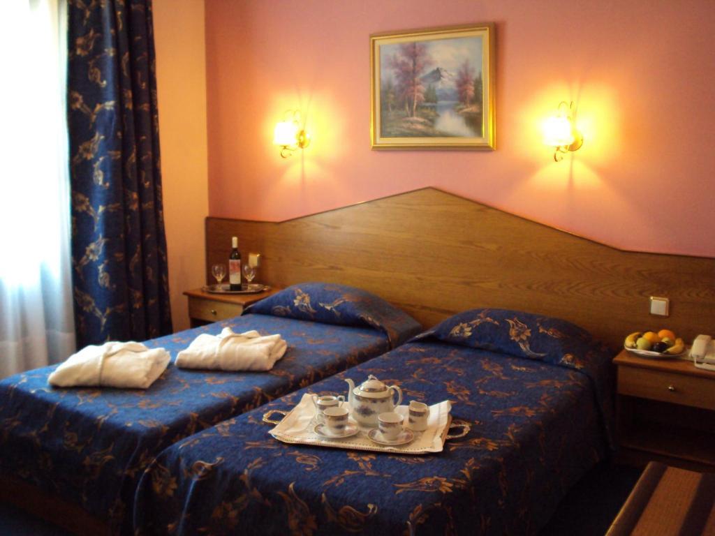 Astoria Hotel Traditional Komotini Rum bild